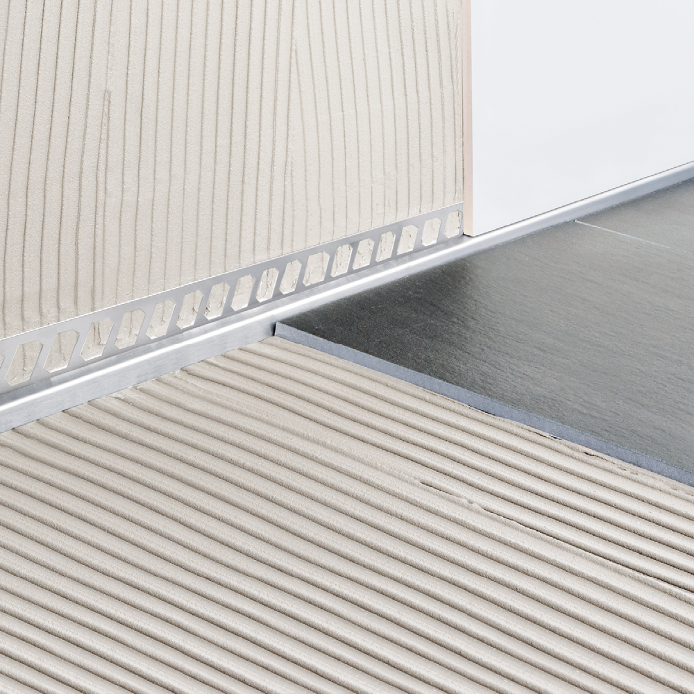 Aqua-Keil Wand 148 cm lang, rechter Anschlag 8 mm, Edelstahl gebürstet
Blanke 846-280B-080-R  
