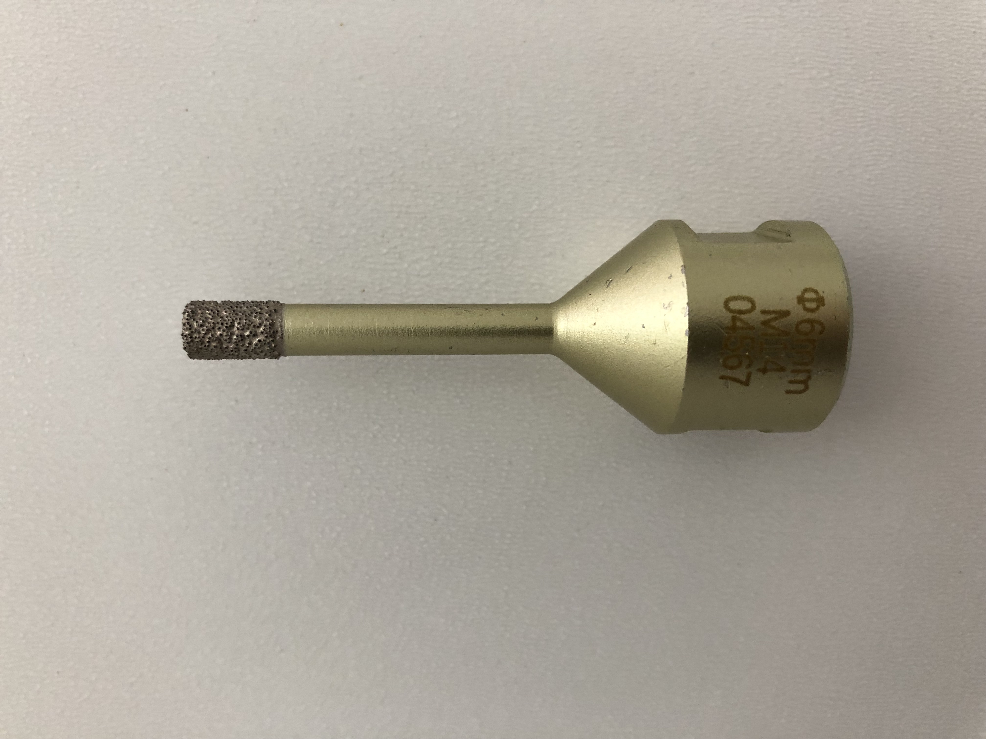 Fliesenbohrkrone  6 mm M14 
Durchmesser: 6 mm
Aufnahme: M14
Diewe Artikel Nr. 06006